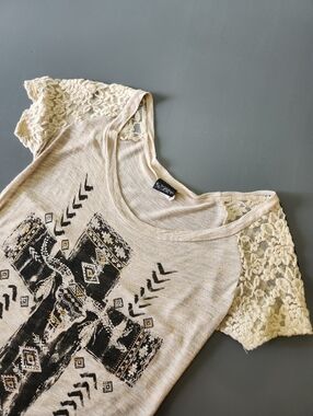 VTG Y2K Daytrip Graphic Tee Lace Women S Western Steer Skull Rhinestone Festival